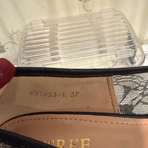 Black Lace Women Shoes - Picture 6 of 11